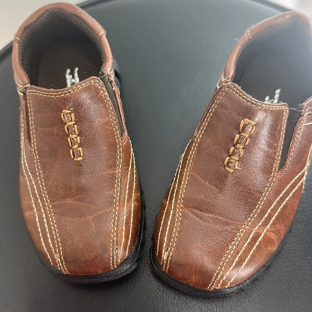 Boys brown dress‎ shoes size 8